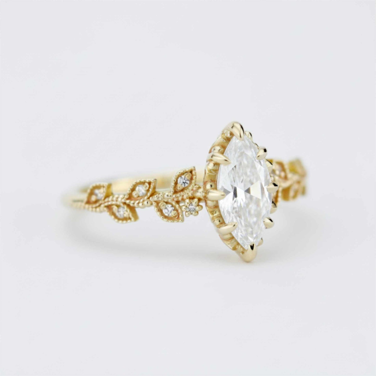Zertifizierter Moissanit-Blattring (10 x 5 mm, Marquise-Schliff) | 18 Karat Gold und Diamanten