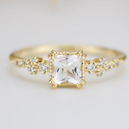 18k gold floral ring with a 5x5 mm princess cut lab grown diamond, 0.8 carat