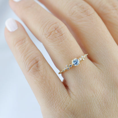 Schlichter Verlobungsring mit Aquamarin und Diamanten, minimalistischer Verlobungsring | R295AQ