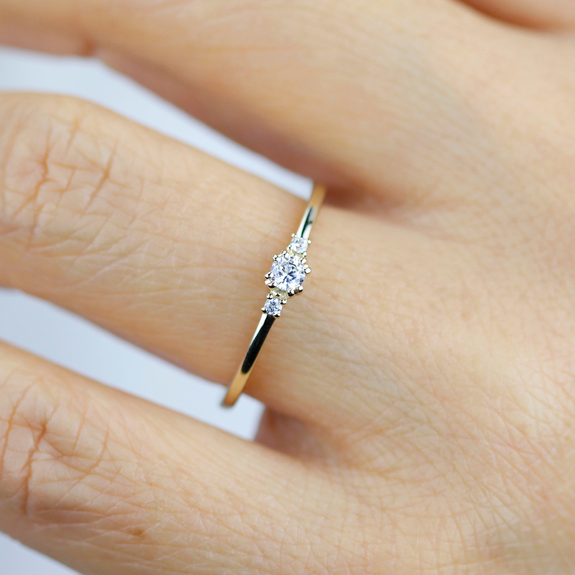 Three stone engagement rings round | simple and delicate diamond engagement ring - NOOI JEWELRY