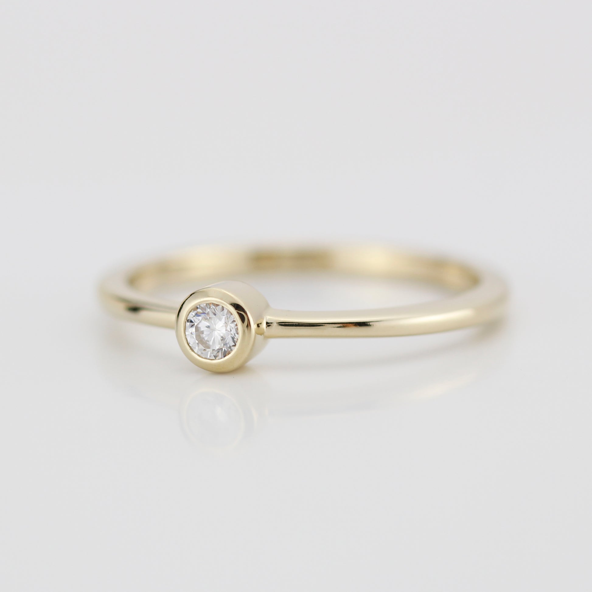 Round bezel set engagement ring | 3mm  bezel set engagement ring round R149 - NOOI JEWELRY