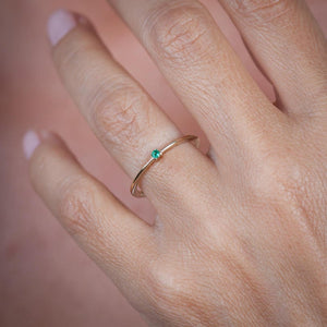 Emerald Ring 18K Gold Emerald Ring, May Birthstone Ring, Delicate Gold Ring Dainty Ring - NOOI JEWELRY