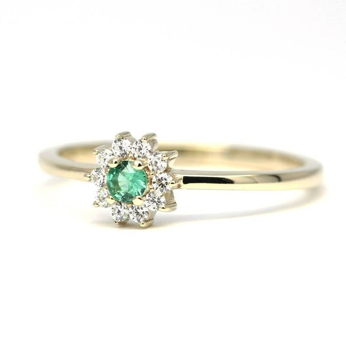 classic engagement ring with emerald and diamonds, simple ring with emerald and diamonds, gold ring and diamonds, diamond and emerald ring - NOOI JEWELRY