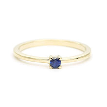 Load image into Gallery viewer, Blue Sapphire Engagement Ring, Sapphire Ring, Sapphire  Engagement ring, Blue Sapphire Ring, Solitaire Sapphire Ring - NOOI JEWELRY