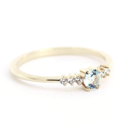 delicate aquamarine and diamonds ring, 18k gold - NOOI JEWELRY