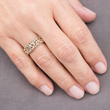 Load image into Gallery viewer, Wedding Band, wedding ring,his and hers, Wedding ring, gold Wedding Band, Band, Women&#39;s Wedding Band, Wedding Ring, Coral Wedding Band - NOOI JEWELRY
