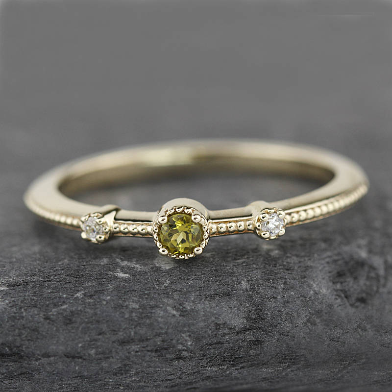 Green tourmaline and diamond engagement ring - NOOI JEWELRY