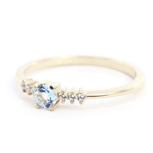 delicate aquamarine and diamonds ring, 18k gold - NOOI JEWELRY
