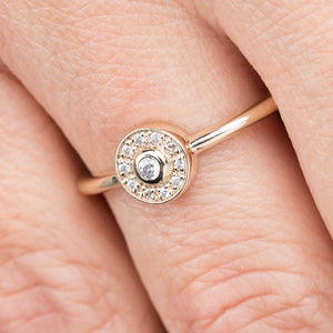 Round engagement ring with halo and plain band - NOOI JEWELRY