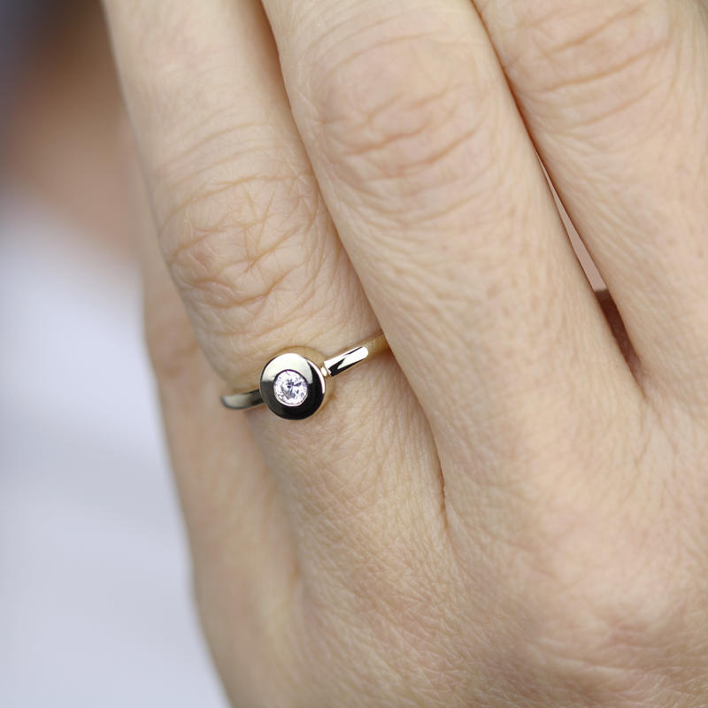 round diamond engagement rings bezel - NOOI JEWELRY