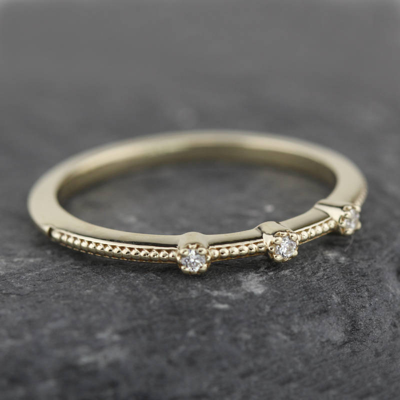 Three stones wedding band simple | Filigree wedding band - NOOI JEWELRY