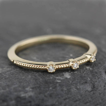 Three stones wedding band simple | Filigree wedding band - NOOI JEWELRY