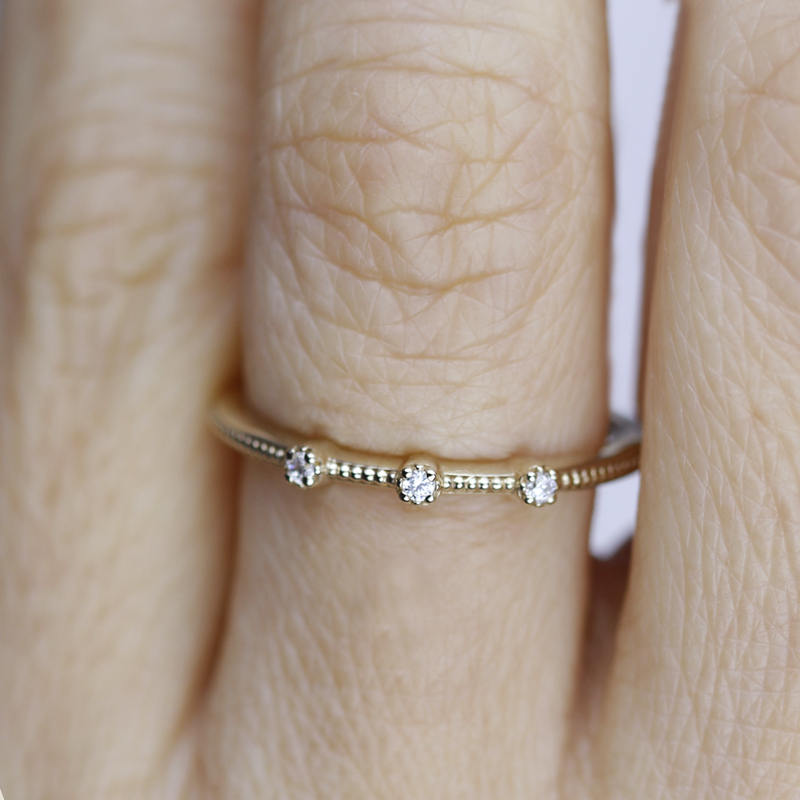 Three stones wedding band simple | Filigree wedding band - NOOI JEWELRY