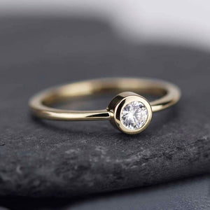 Solitaire engagement ring round simple | Bezel setting diamond engagement ring - NOOI JEWELRY