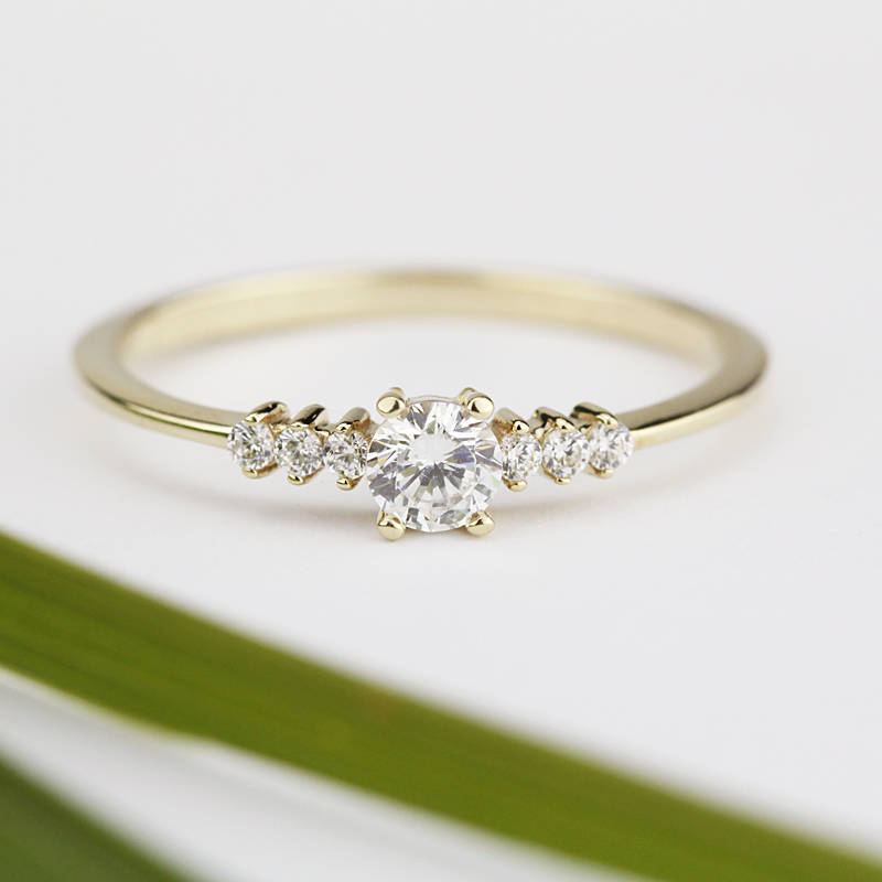 Round diamond engagement ring side stones thin band | Diamond rings modern simple - NOOI JEWELRY