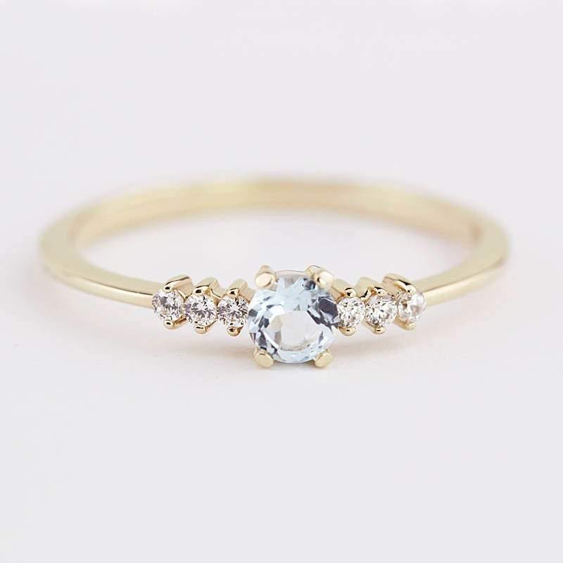 delicate aquamarine and diamonds ring, 18k gold - NOOI JEWELRY
