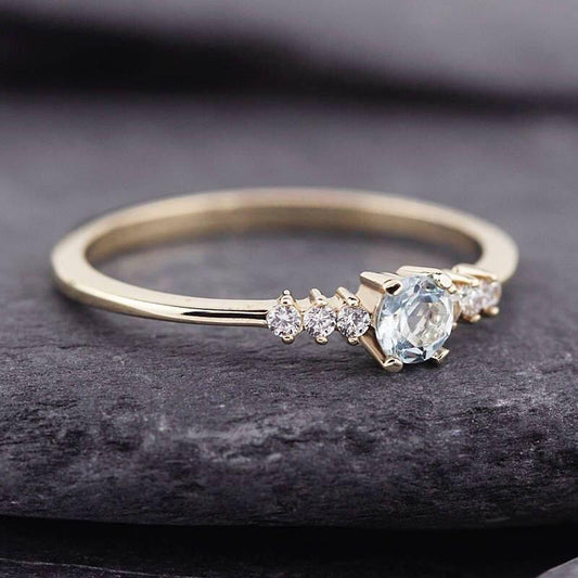 delicate aquamarine and diamonds ring, 18k gold - NOOI JEWELRY