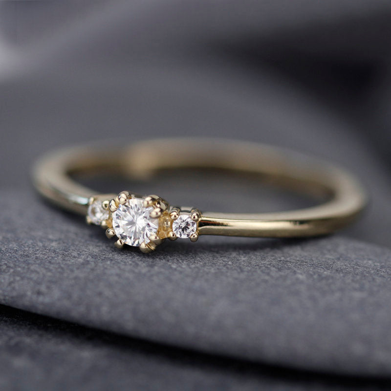 Three stone engagement rings round | simple and delicate diamond engagement ring - NOOI JEWELRY