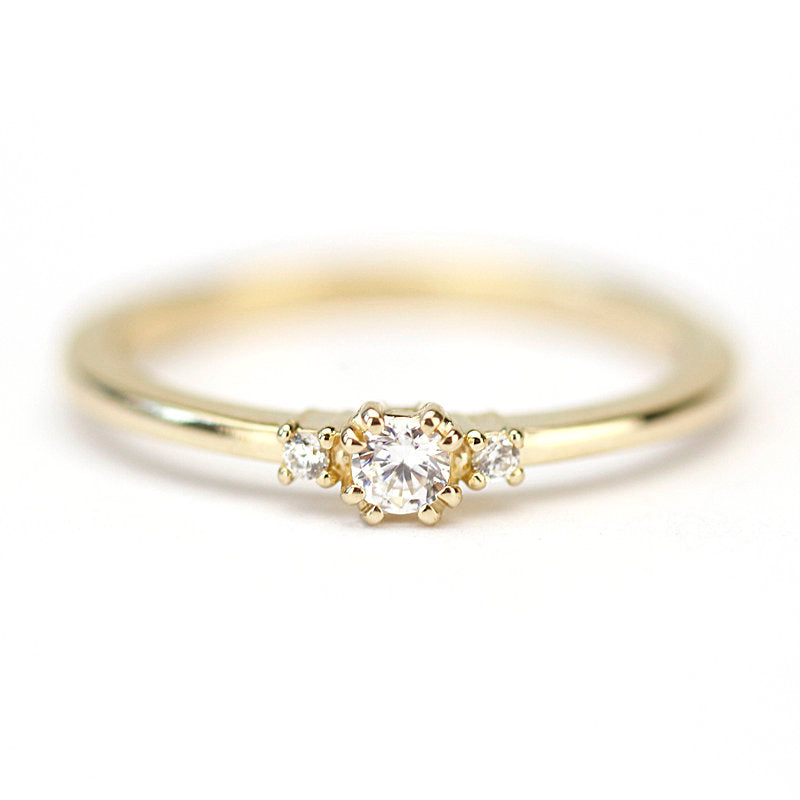 Three stone engagement rings round | simple and delicate diamond engagement ring - NOOI JEWELRY