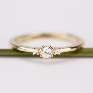 Three stone engagement rings round | simple and delicate diamond engagement ring - NOOI JEWELRY