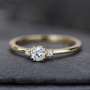 Minimalist engagement ring | Three stones diamond ring simple | 18k gold 0,25ct diamond - NOOI JEWELRY