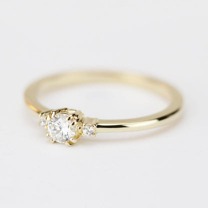 Minimalist engagement ring | Three stones diamond ring simple | 18k gold 0,25ct diamond - NOOI JEWELRY