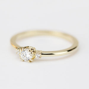 Minimalist engagement ring | Three stones diamond ring simple | 18k gold 0,25ct diamond - NOOI JEWELRY