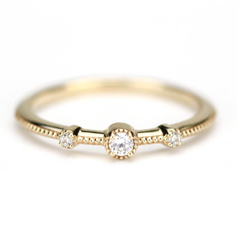 Three stones wedding band simple | Filigree wedding band - NOOI JEWELRY