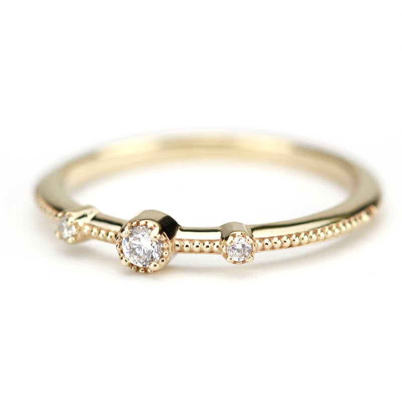 Three stones wedding band simple | Filigree wedding band - NOOI JEWELRY
