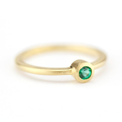 simple engagement ring, emerald ring, minimalist engagement ring, minimal ring, dainty ring, engagement ring emerald | R149EMERALDMATT - NOOI JEWELRY