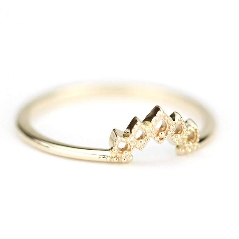 Curved Band, Curved Wedding Band, Gold Wedding Band, Crown Wedding Ring, Gold Curved Band, Wedding Ring Set, laces Band, nesting Rings - NOOI JEWELRY