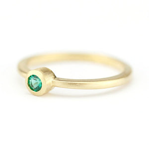 simple engagement ring, emerald ring, minimalist engagement ring, minimal ring, dainty ring, engagement ring emerald | R149EMERALDMATT - NOOI JEWELRY