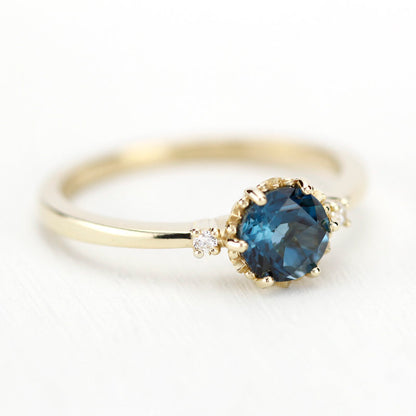 London blue topaz engagement ring unique, 18k gold and diamonds - NOOI JEWELRY