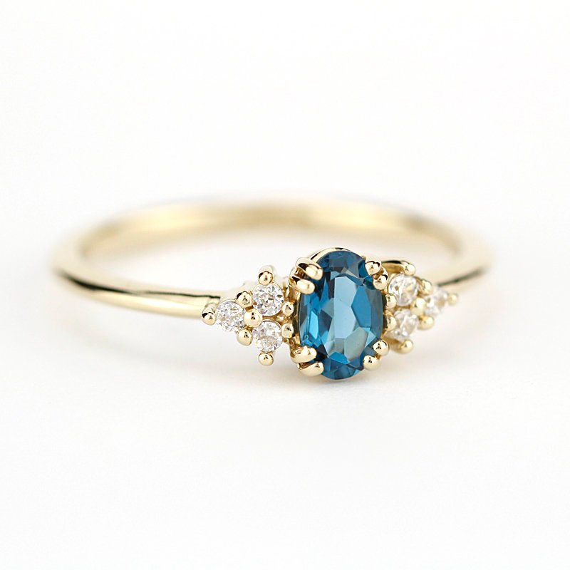 London blue topaz engagement ring oval, blue topaz and diamonds ring - NOOI JEWELRY