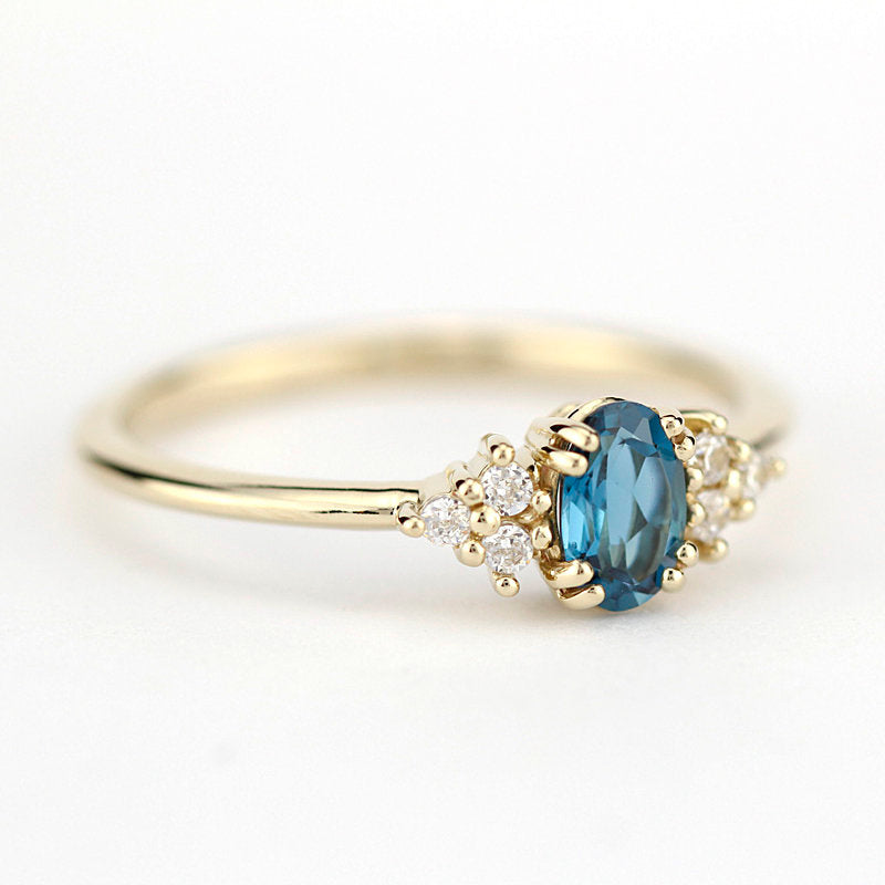 London blue topaz engagement ring oval, blue topaz and diamonds ring - NOOI JEWELRY