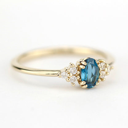 London blue topaz engagement ring oval, blue topaz and diamonds ring - NOOI JEWELRY