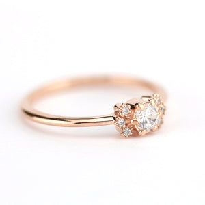Round engagement ring with side stones rose gold - NOOI JEWELRY