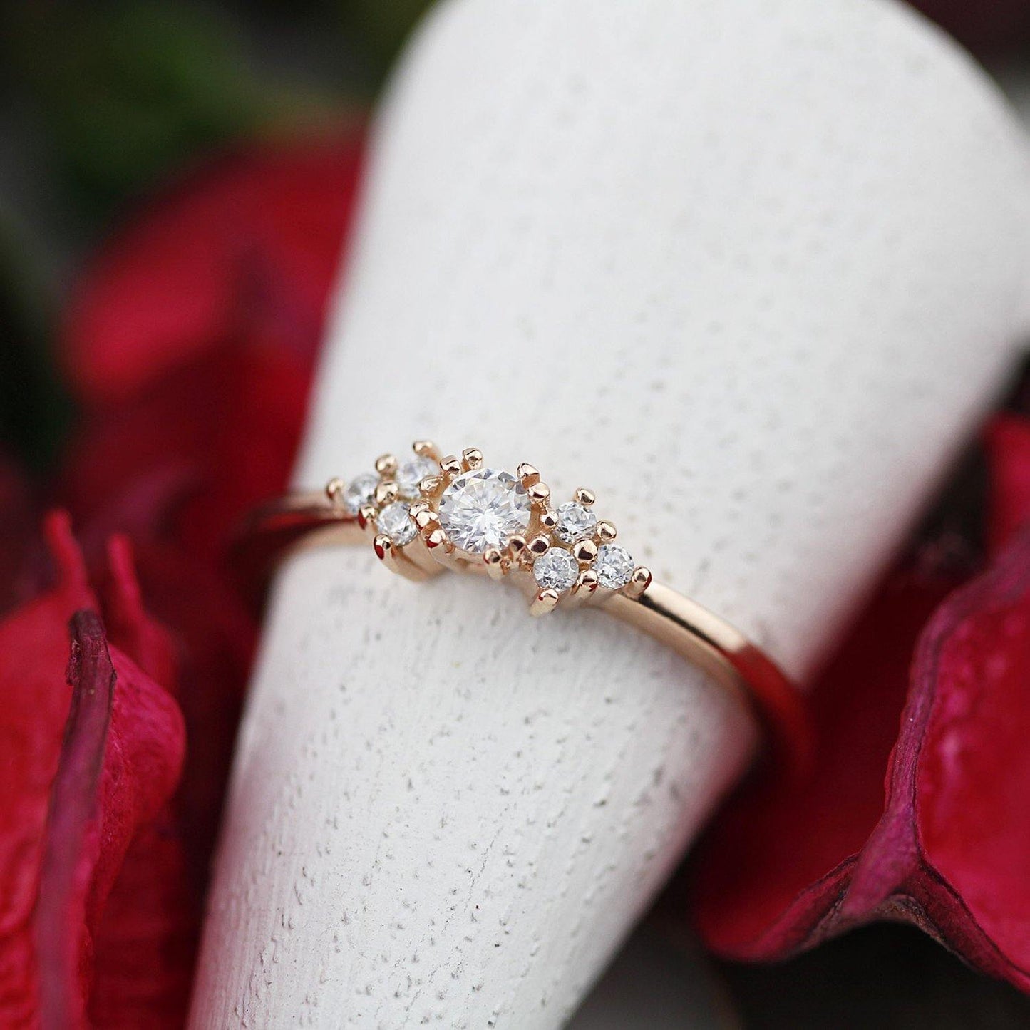cluster engagement ring round rose gold - NOOI JEWELRY
