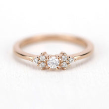 Load image into Gallery viewer, cluster engagement ring round rose gold - NOOI JEWELRY