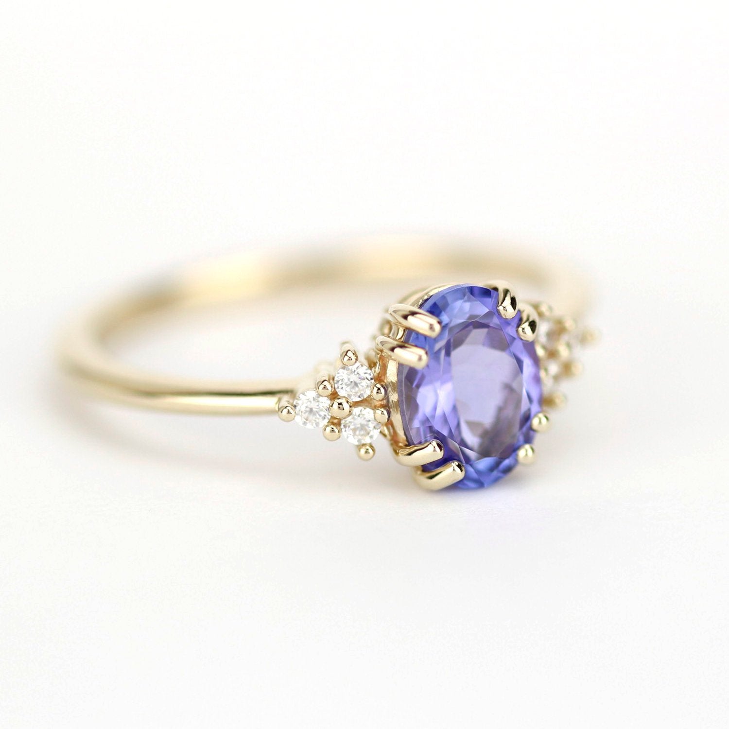 oval tanzanite and diamonds ring, diamond and tanzanite engagement ring - NOOI JEWELRY