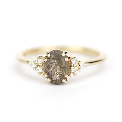 Oval Engagement ring labradorite and diamond 18k gold - NOOI JEWELRY