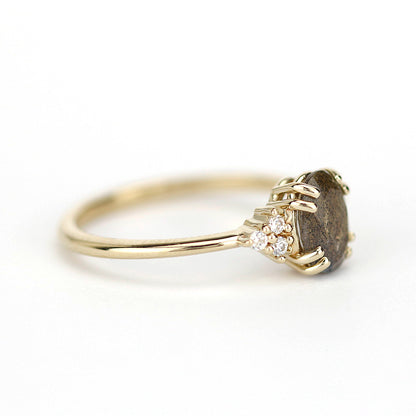 Oval Engagement ring labradorite and diamond 18k gold - NOOI JEWELRY