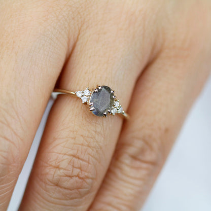 Oval Engagement ring labradorite and diamond 18k gold - NOOI JEWELRY