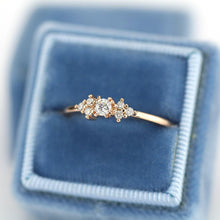 Load image into Gallery viewer, cluster engagement ring round rose gold - NOOI JEWELRY