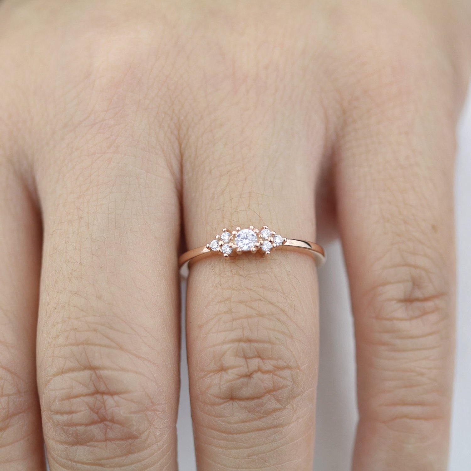 cluster engagement ring round rose gold - NOOI JEWELRY