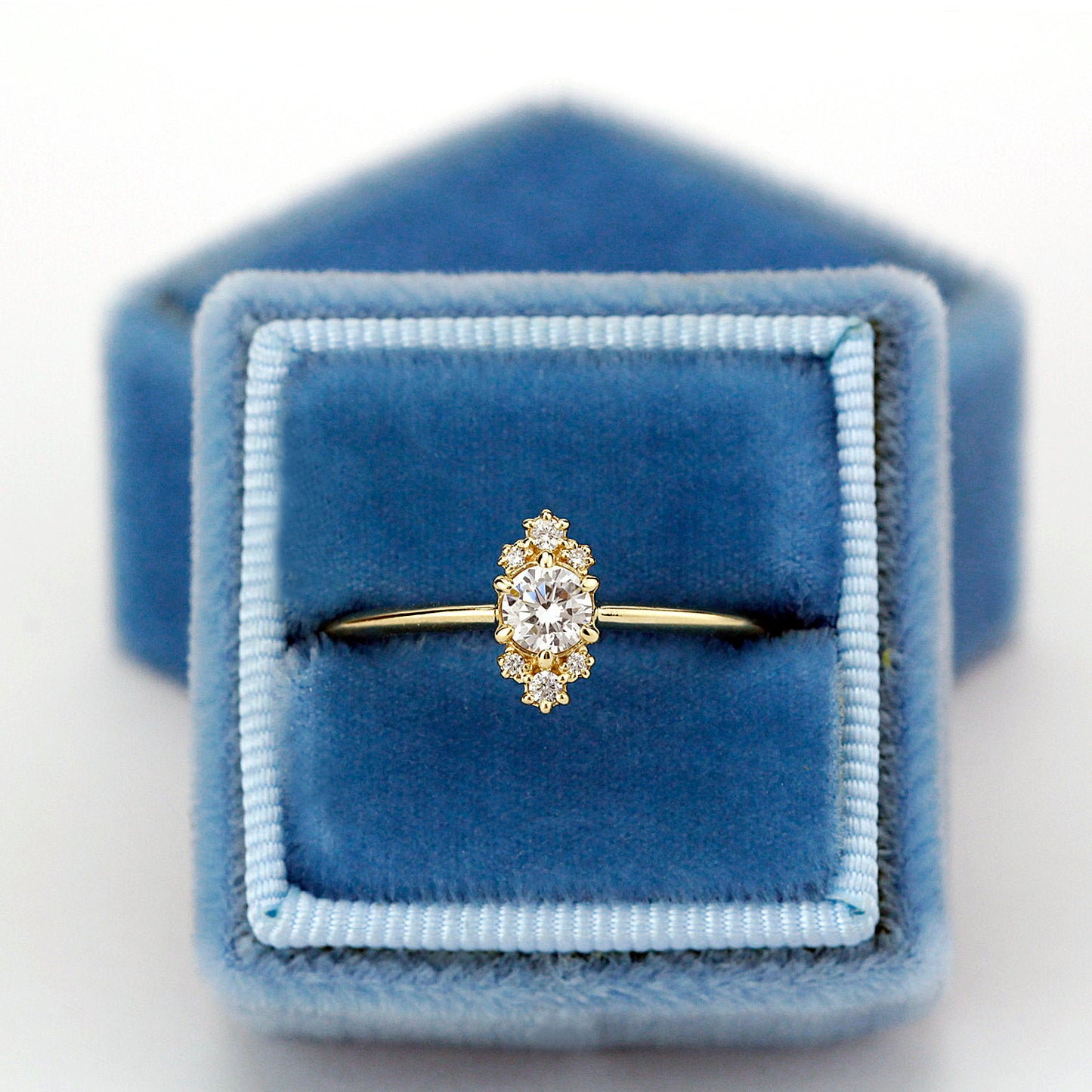 Diamond cluster engagement ring unique - NOOI JEWELRY