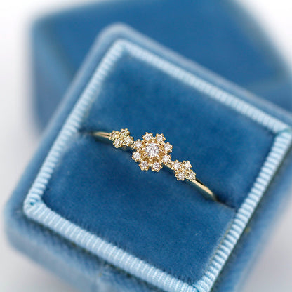 Diamond cluster engagement ring round - NOOI JEWELRY