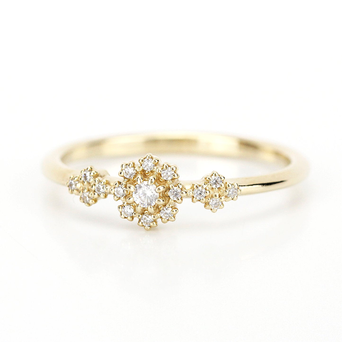 Diamond cluster engagement ring round - NOOI JEWELRY