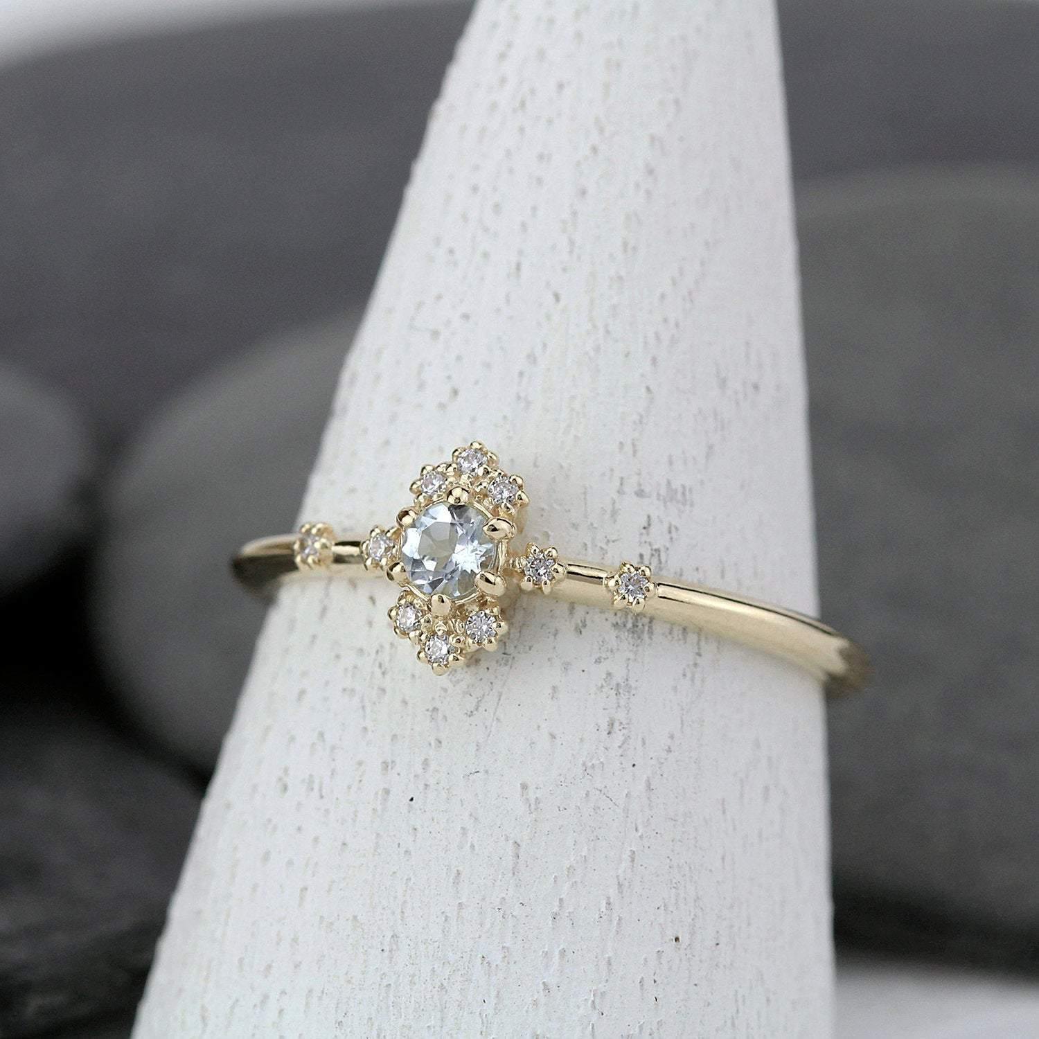 aquamarine engagement ring with diamonds,18k yellow gold - NOOI JEWELRY