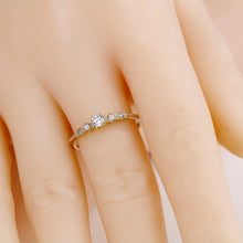 Load image into Gallery viewer, Cluster engagement ring round diamonds unique | Simple engagement rings vintage small - NOOI JEWELRY